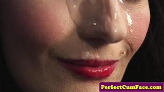 Kívánatos csipkés szépség orbitális adag arcon