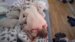 Mia közösül és kap egy szívdöglesztő beleélvezést új harisnyában