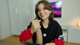 Tinédzser amatőr ringyó őrült arcra élvezés válogatása - forró szájba spriccelés és játék a gecivel!