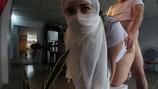 Forró 69-es légyott a sivatagi szélben