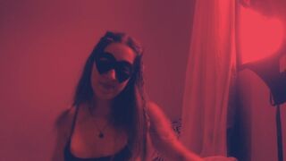 Zsenge cosplay leányzó peckezik a tanár segítségével 2. rész